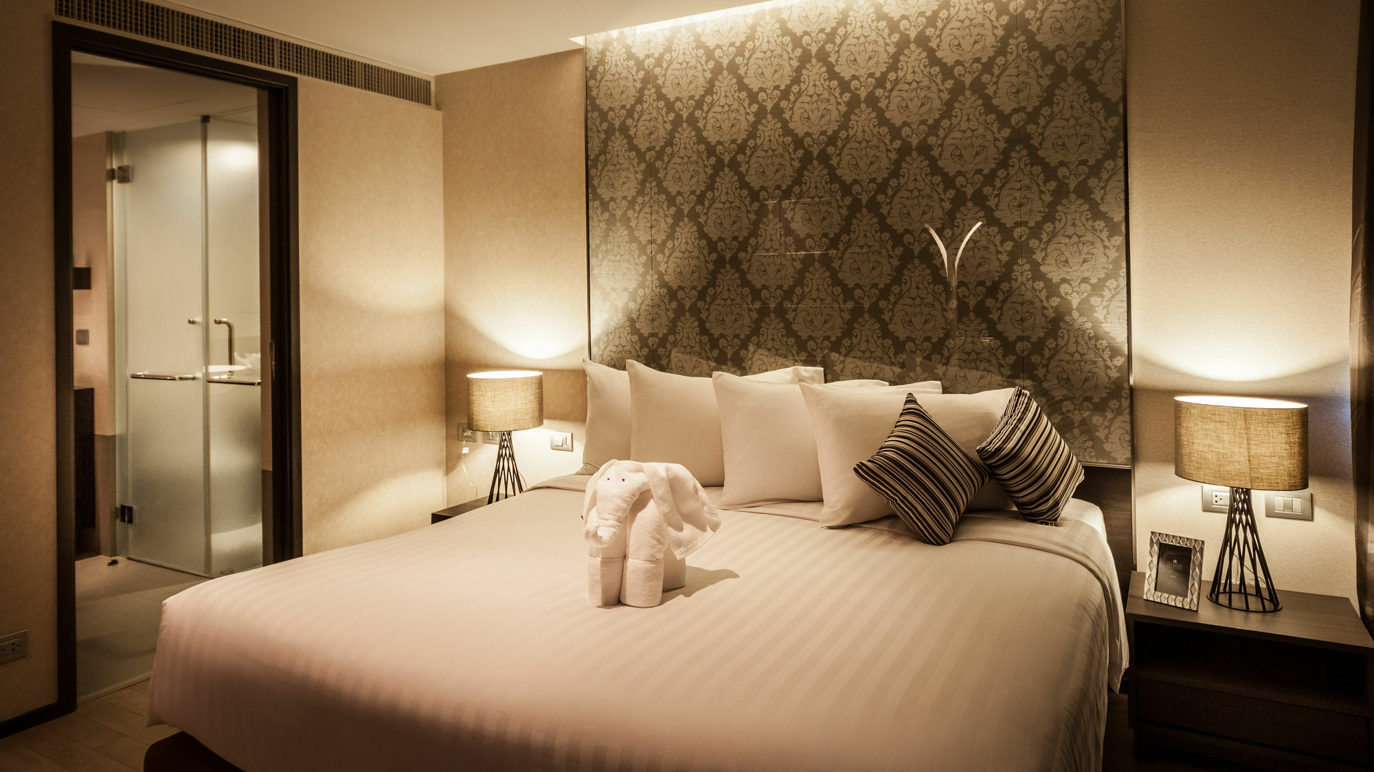 Arcadia Residence Ploenchit By Compass Hospitality Bangkok Exteriér fotografie