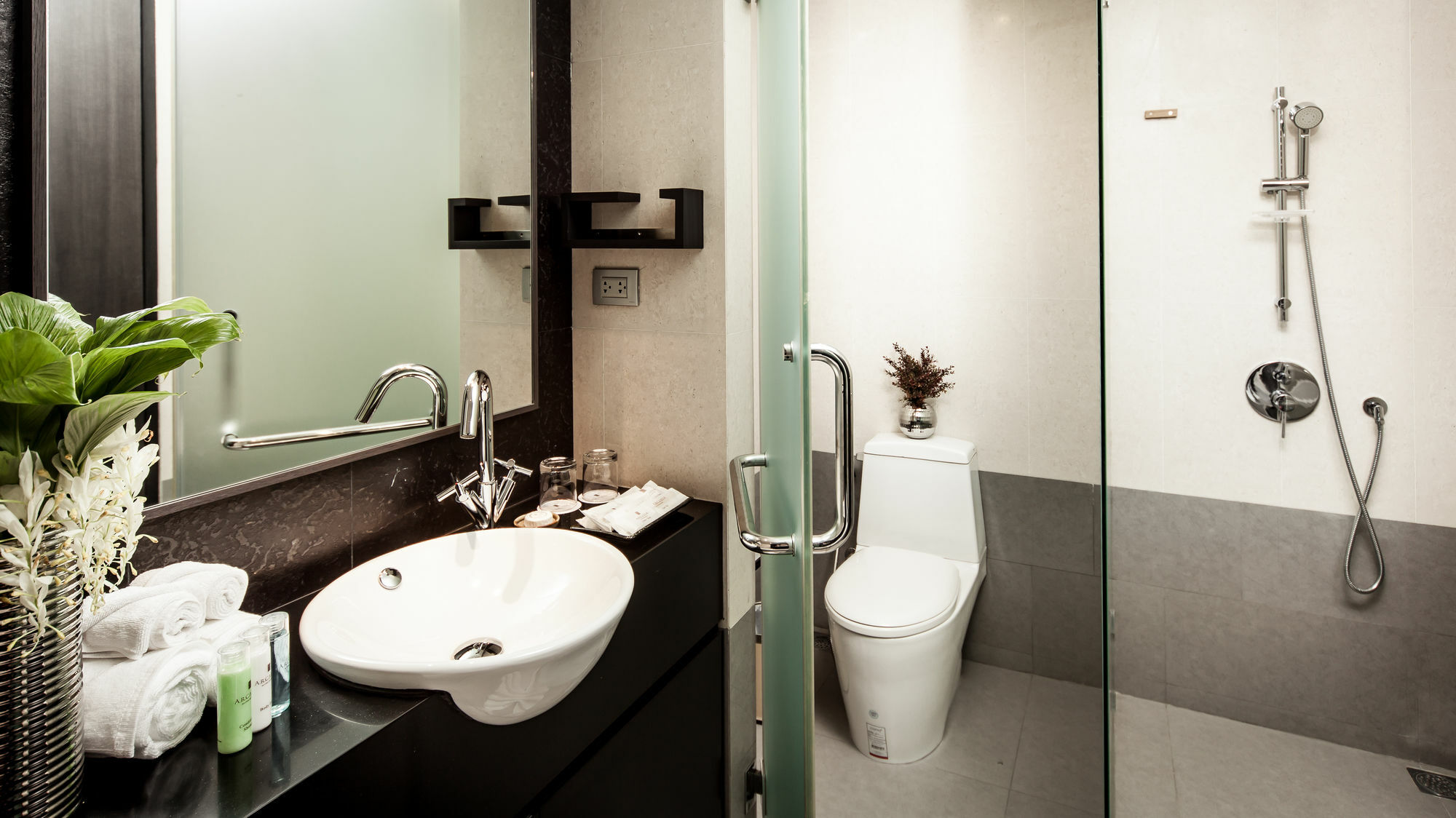 Arcadia Residence Ploenchit By Compass Hospitality Bangkok Exteriér fotografie