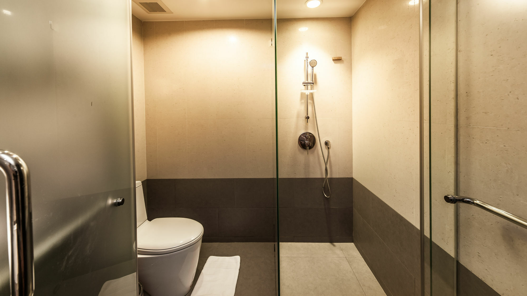 Arcadia Residence Ploenchit By Compass Hospitality Bangkok Exteriér fotografie